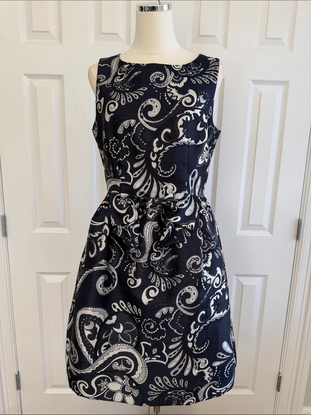 Tahari ASL Navy White Brocade Paisley Fit & Flare Wedding Guest Dress Size 8